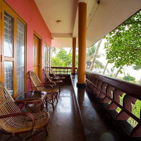 Wind Surf Beach House Alappuzha Exterior photo