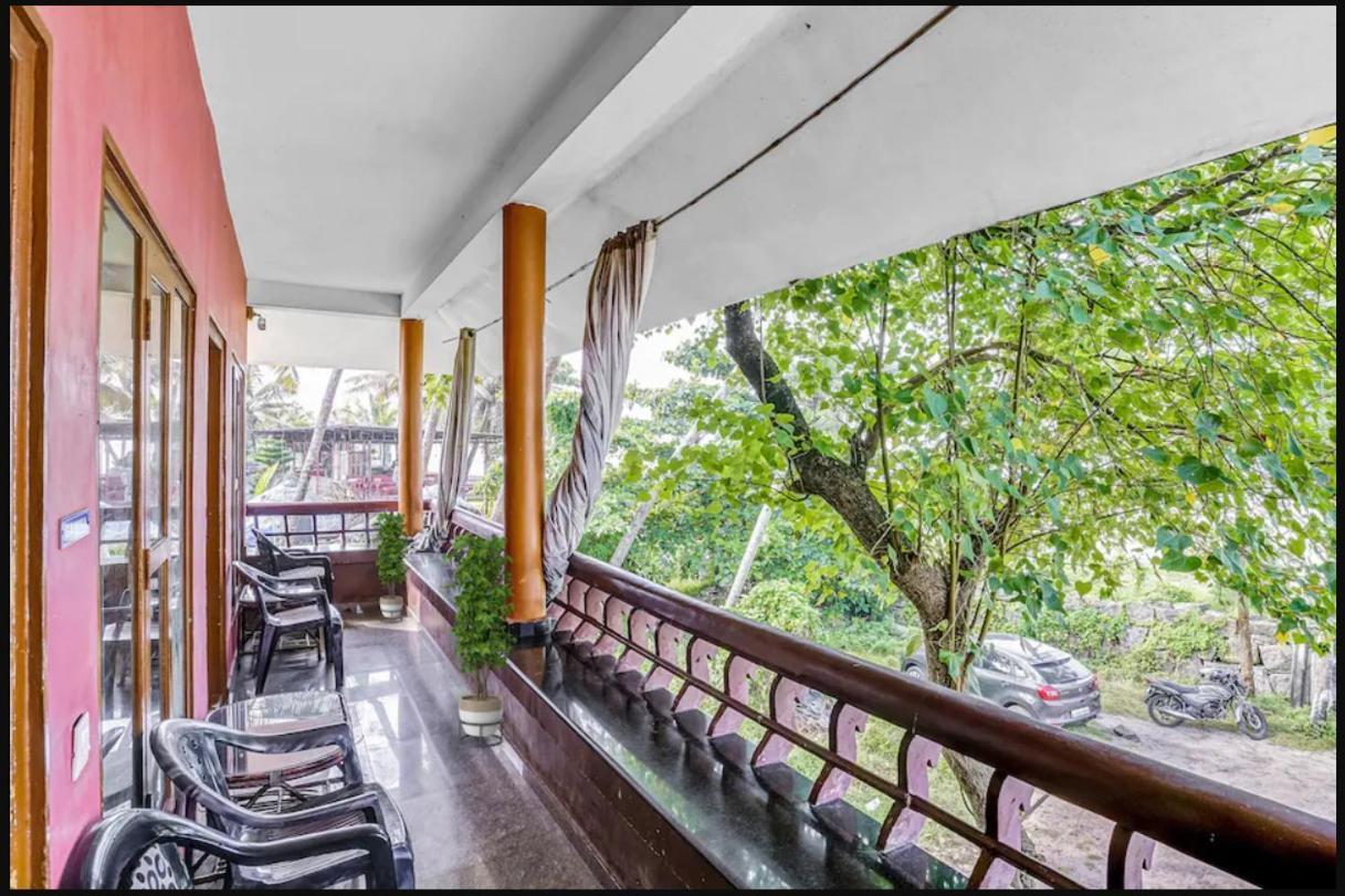 Wind Surf Beach House Alappuzha Exterior photo