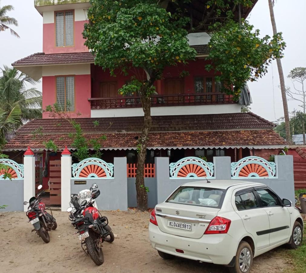 Wind Surf Beach House Alappuzha Exterior photo